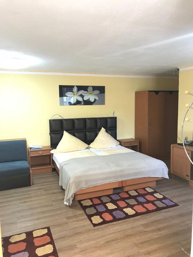 Hotel Garni Wiestor Юберлінген Екстер'єр фото
